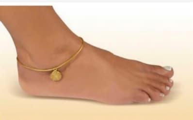 BOLSA DE MÃO
ALTURA: 16CM COMP: 20CM ALÇAS REDONDAS: BOLSA DE MÃO
ALTURA: 16CM COMP: 20CM ALÇAS REDONDAS: