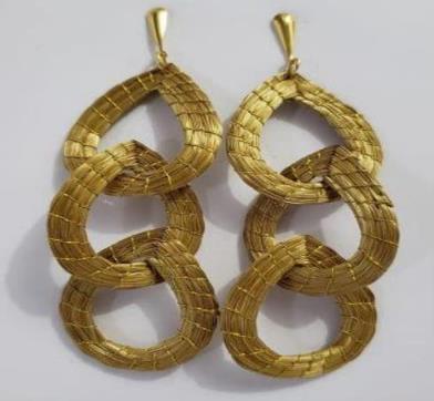 BRINCO COM 3 GOTAS ENTRELAÇADAS9CM