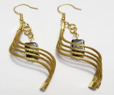 Brinco de caracol com detalhe 5cm