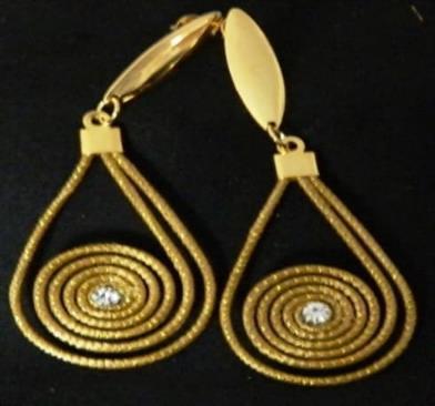 Brinco de gota com caracol 5,5cm