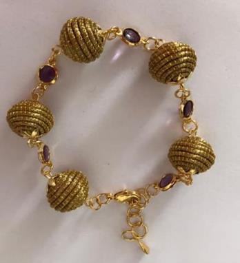 Pulseira com orbe e ametistas redondas artificiais