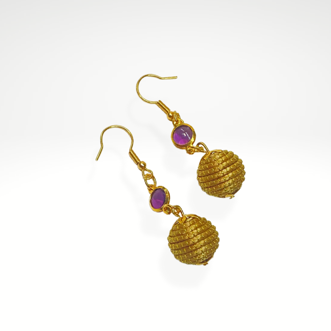 Brincos orbe com ametista
