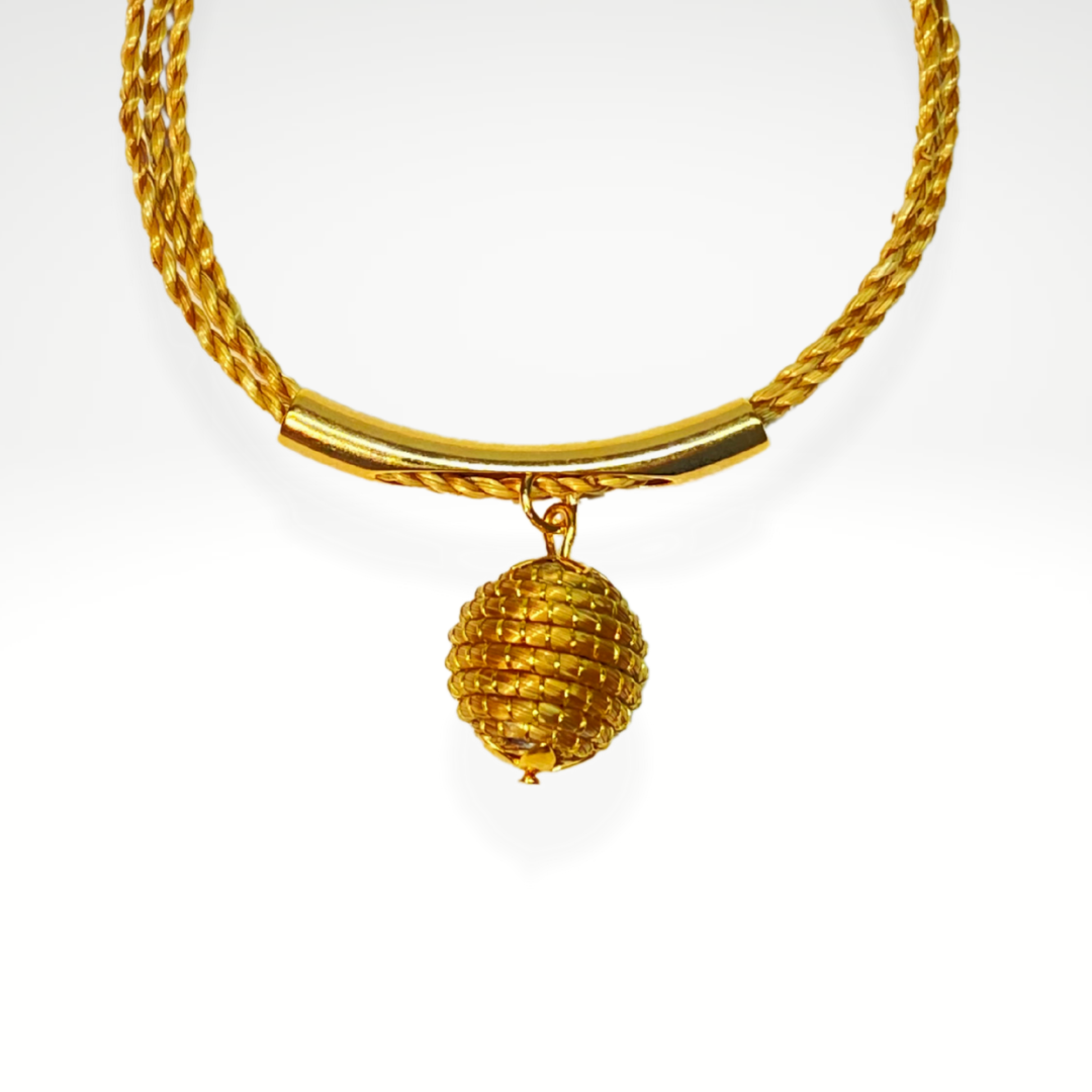 PULSEIRA METAL NO CENTRO E ORBE DE CAPIM DOURADO