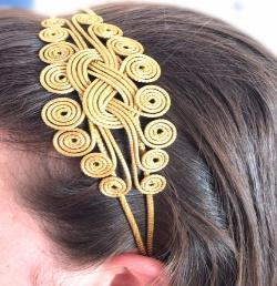 BOLSA DE USAR DE LADO COM ALÇA COMP ME:18 CM LARG-13 CM ALÇA140CM