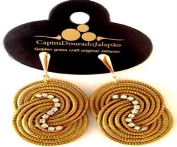 Brinco entrelaçado com strass 4cm