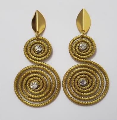 brinco de capim dourado estilo caracol com strass 4,5cm