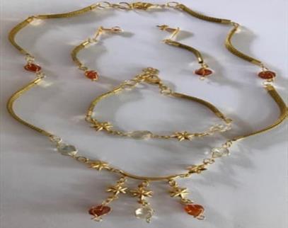 CONJUNTO DE GARGANTILHA BRINCO E PULSEIRA estrelinhas e cristal ,