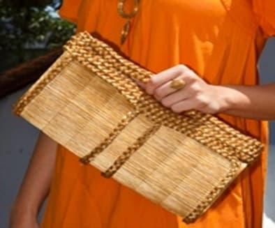 TERÇO EM CAPIM DOURADO