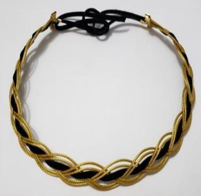 Gargantilha em capim dourado caracois entrelçados