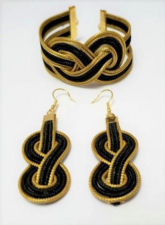 Conjunto de pulseira e brincos laço