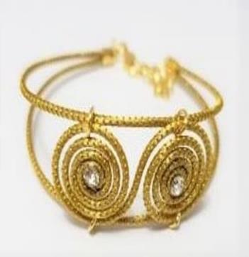 Pulseira com caracol e strass