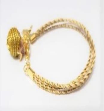Pulseira com cordinhas de seda de burití e capim dourado